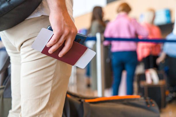Từng bị quá hạn visa (overstay) ở nước khác có làm hồ sơ định cư Síp được không? Cùng AT Express phân tích quy định pháp lý và giải pháp xử lý hồ sơ an toàn.